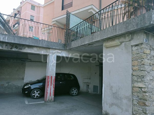 box auto in vendita a Genova in zona Marassi