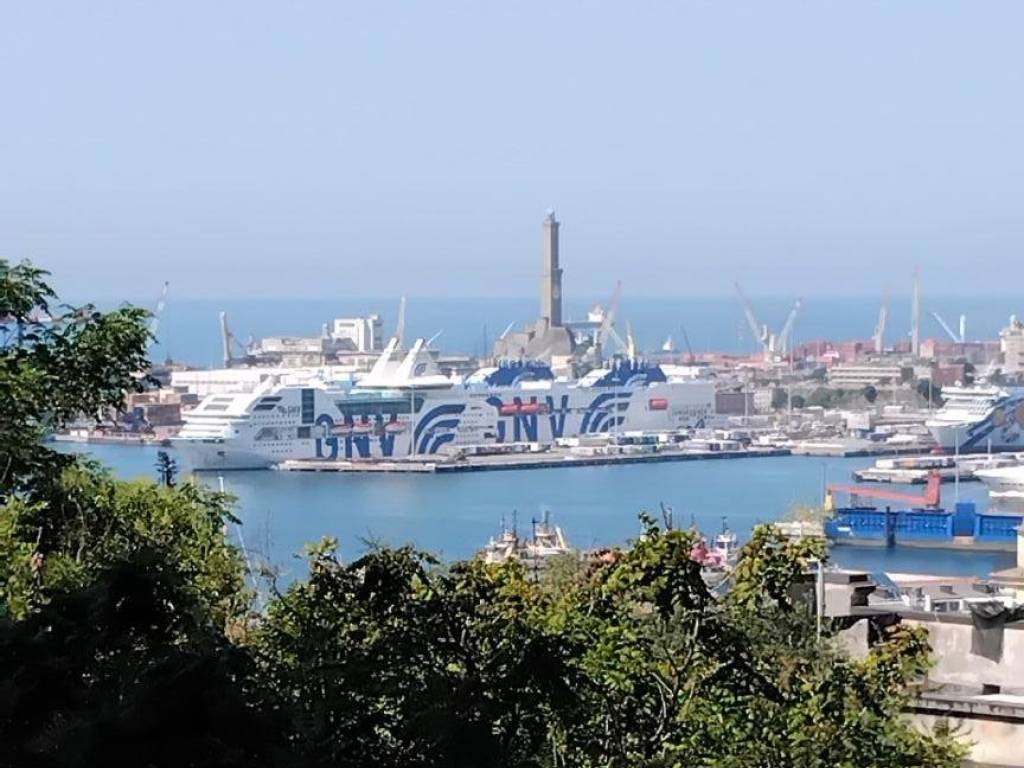 appartamento in affitto a Genova in zona Castelletto