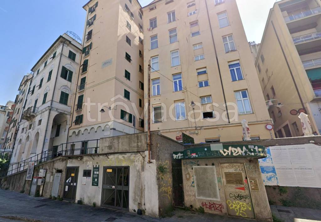 appartamento in affitto a Genova in zona Sottoripa / Maddalena / Molo