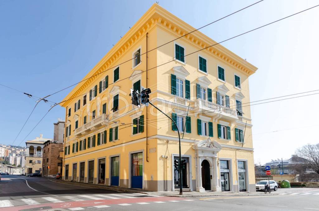 ufficio in affitto a Genova in zona DiNegro