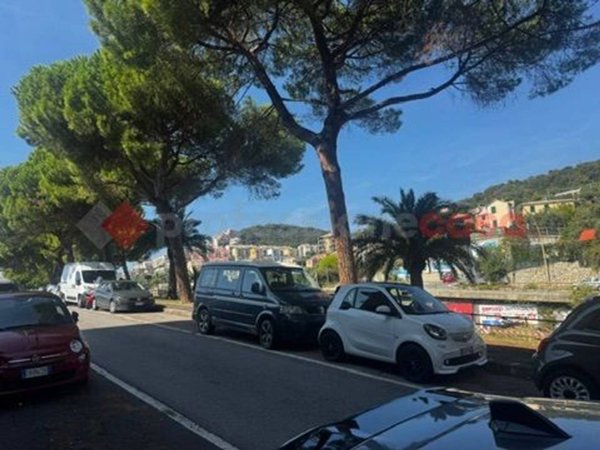 appartamento in affitto a Genova in zona Quarto dei Mille