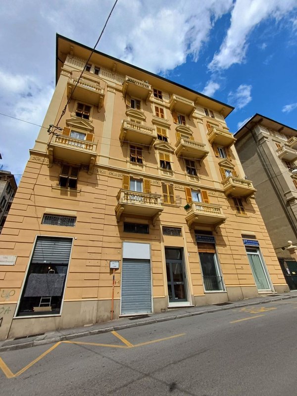 appartamento in affitto a Genova in zona Sestri Ponente