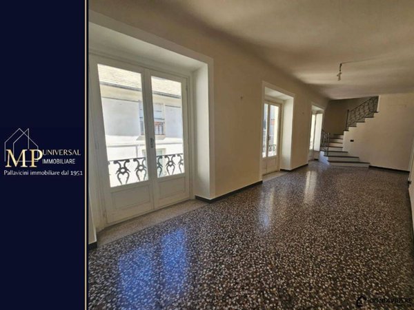 appartamento in affitto a Genova in zona Sottoripa / Maddalena / Molo
