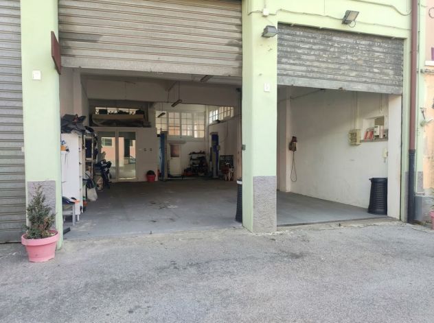 ufficio in affitto a Genova in zona Sestri Ponente