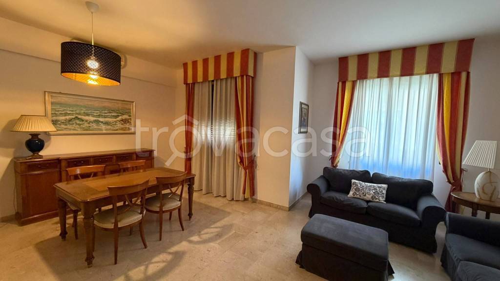 appartamento in affitto a Genova in zona Quarto dei Mille