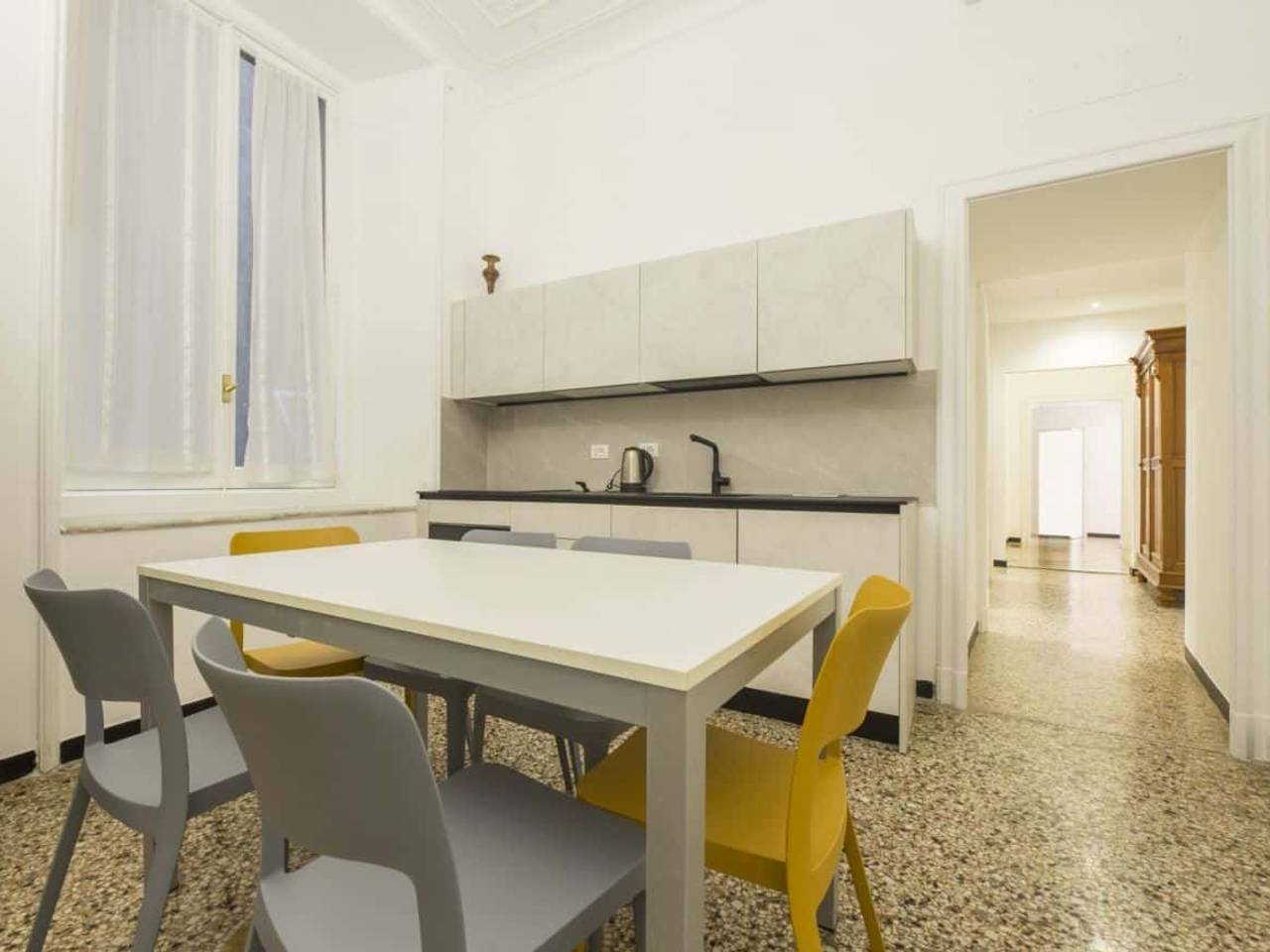 appartamento in affitto a Genova in zona Sottoripa / Maddalena / Molo
