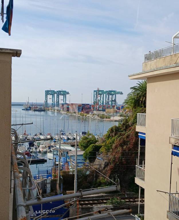 appartamento in affitto a Genova in zona Pegli