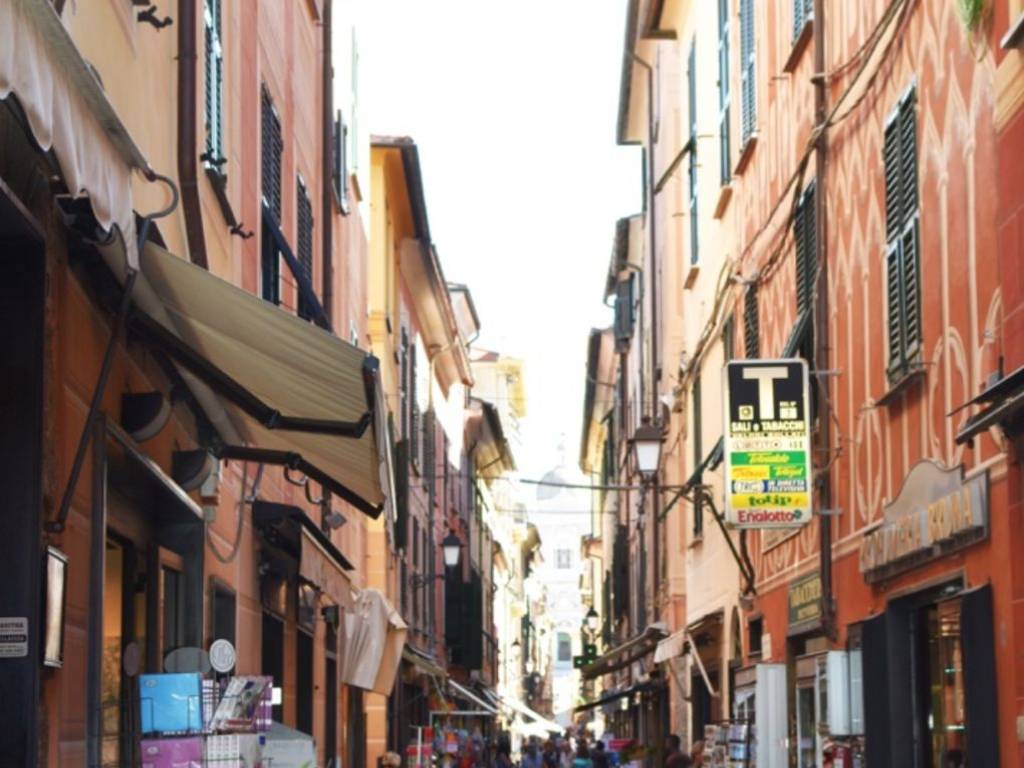 negozio in affitto a Lavagna