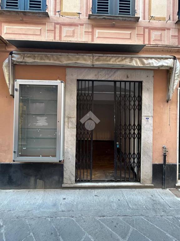 negozio in affitto a Lavagna