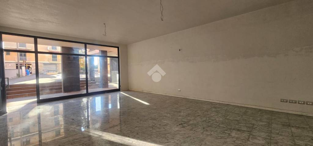 negozio in affitto a Lavagna