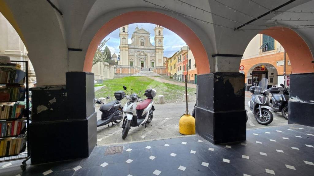 negozio in affitto a Lavagna
