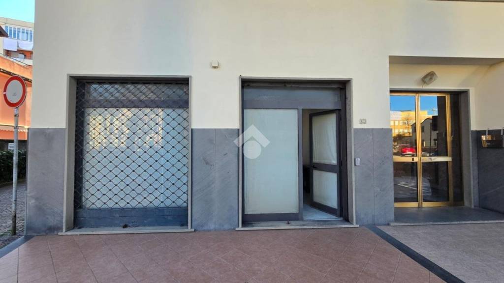 negozio in affitto a Lavagna