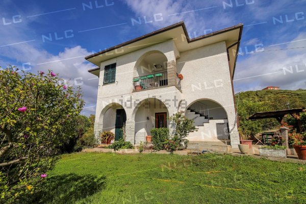 casa indipendente in affitto a Lavagna