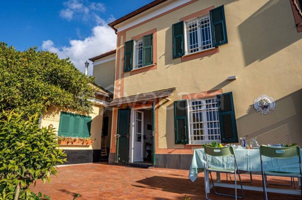 casa indipendente in affitto a Lavagna