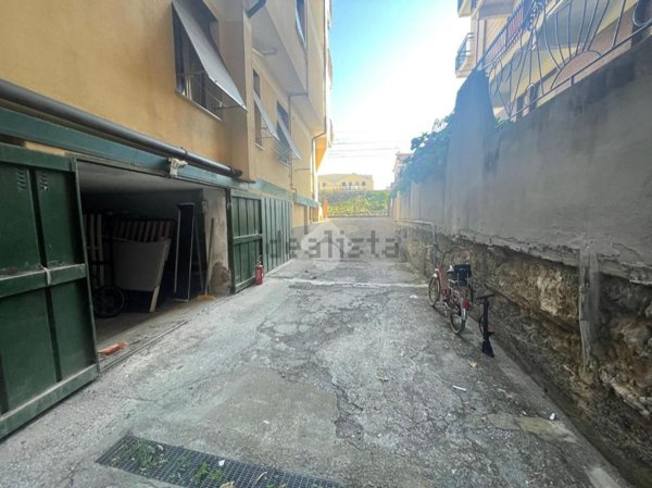 locale di sgombero in affitto a Lavagna
