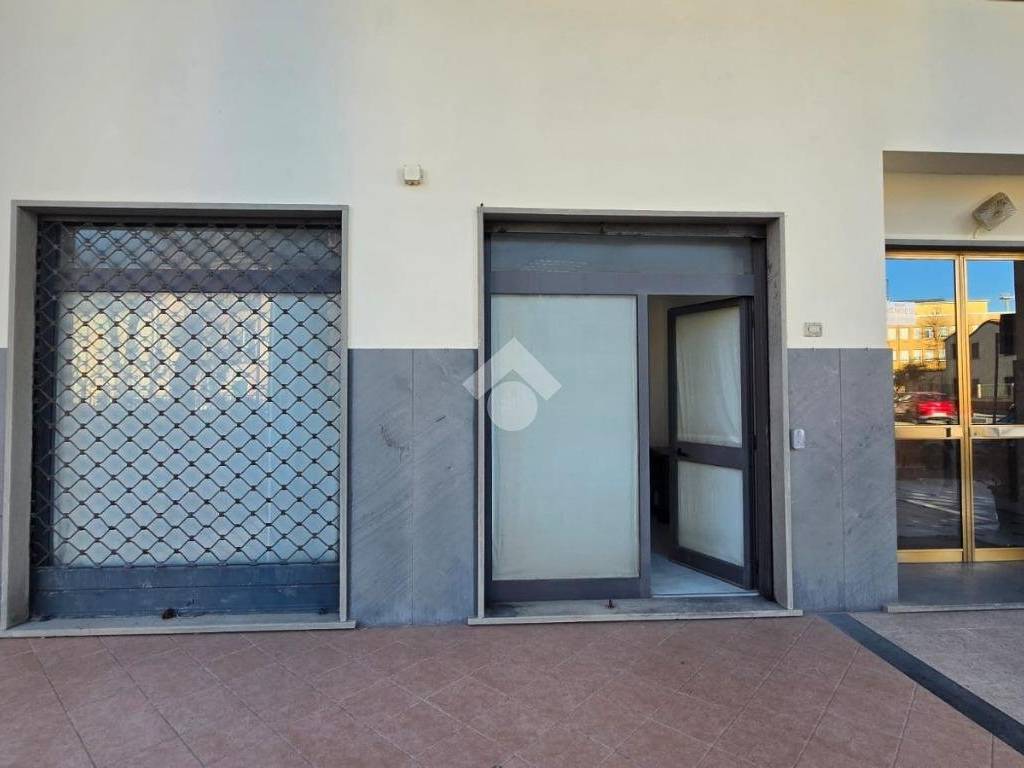 negozio in affitto a Lavagna