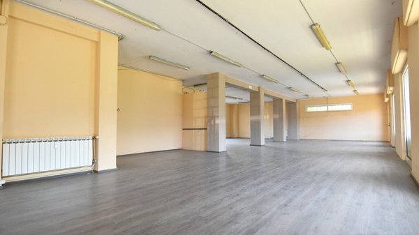 locale commerciale in affitto a Lavagna