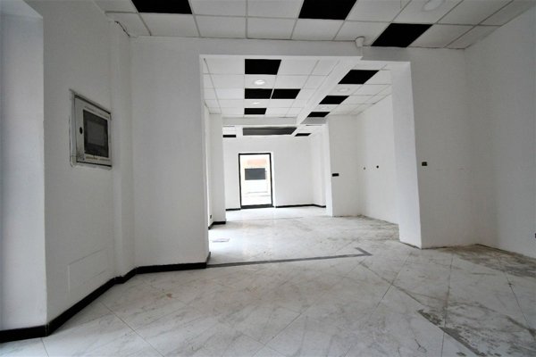 locale commerciale in affitto a Lavagna
