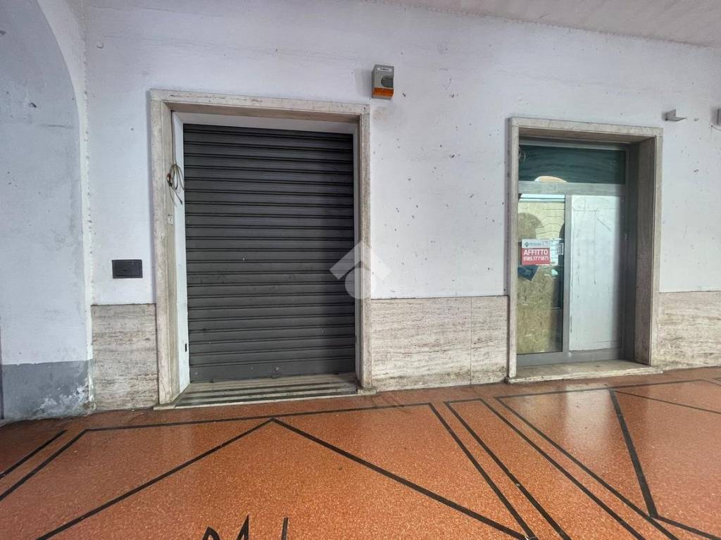 negozio in affitto a Lavagna