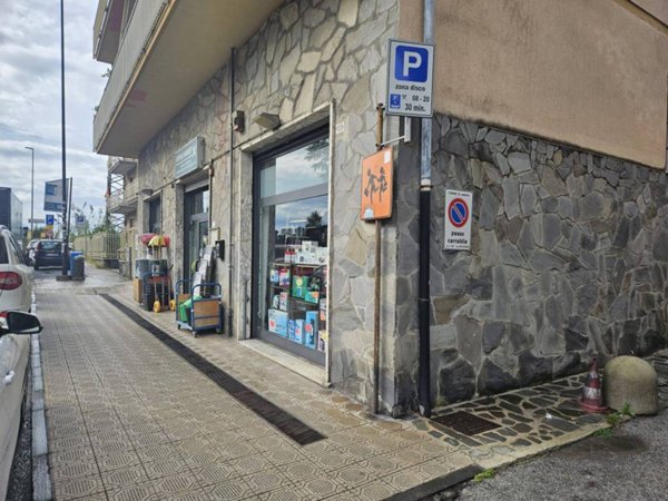 negozio in affitto a Lavagna