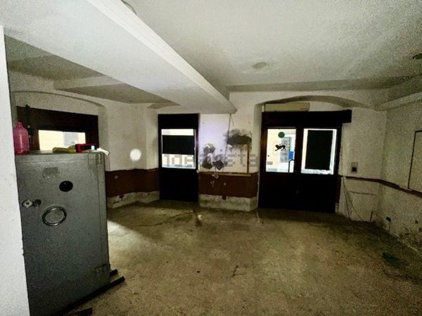 locale commerciale in affitto a Lavagna