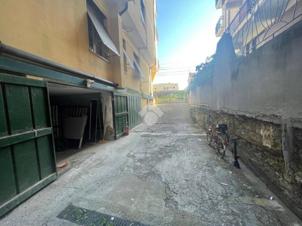 locale commerciale in affitto a Lavagna