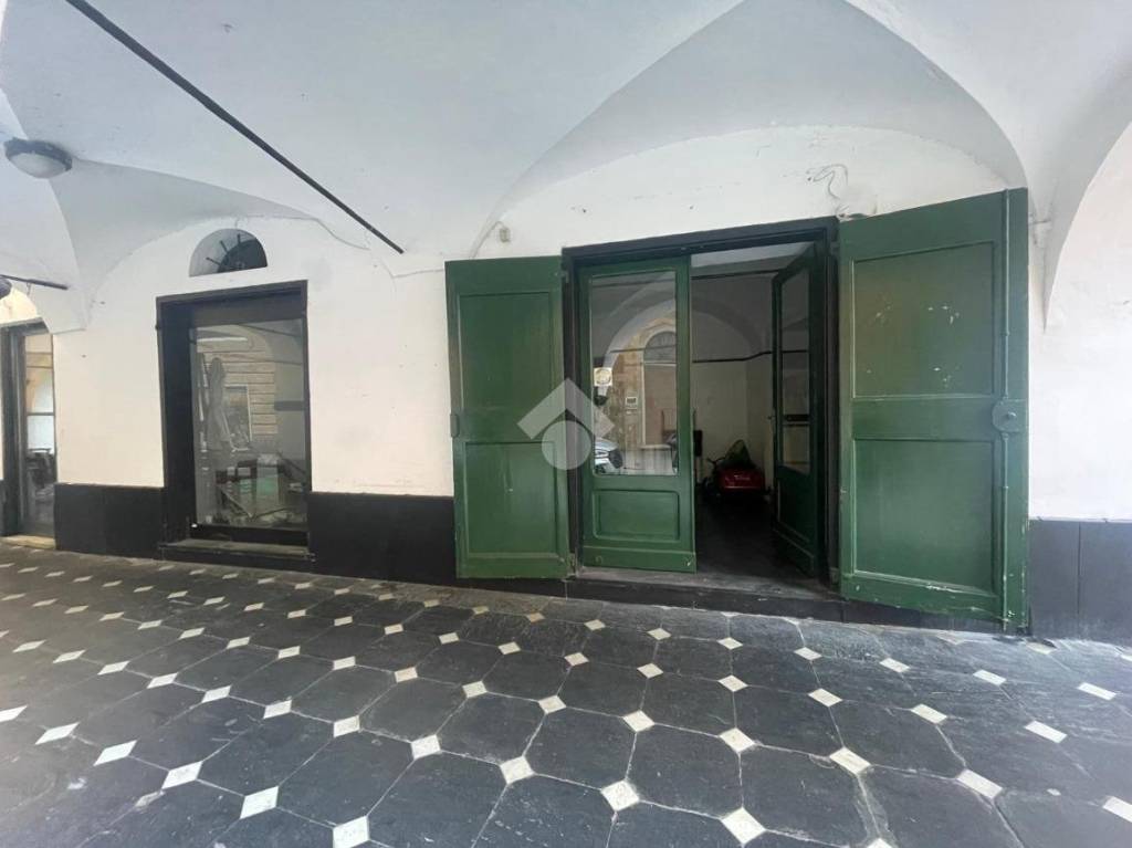 negozio in affitto a Lavagna