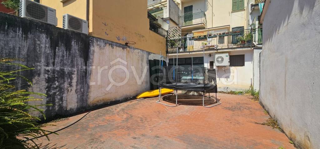 negozio in affitto a Lavagna