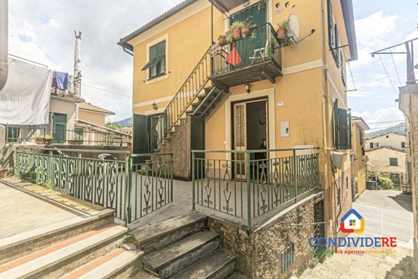 appartamento in affitto a Lumarzo in zona Ferriere