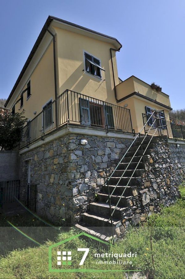appartamento in affitto a Mezzanego