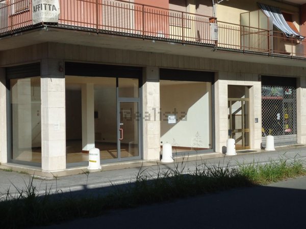 locale di sgombero in affitto a Moconesi