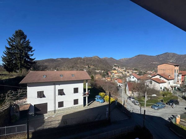 appartamento in affitto a Montoggio in zona Carpi