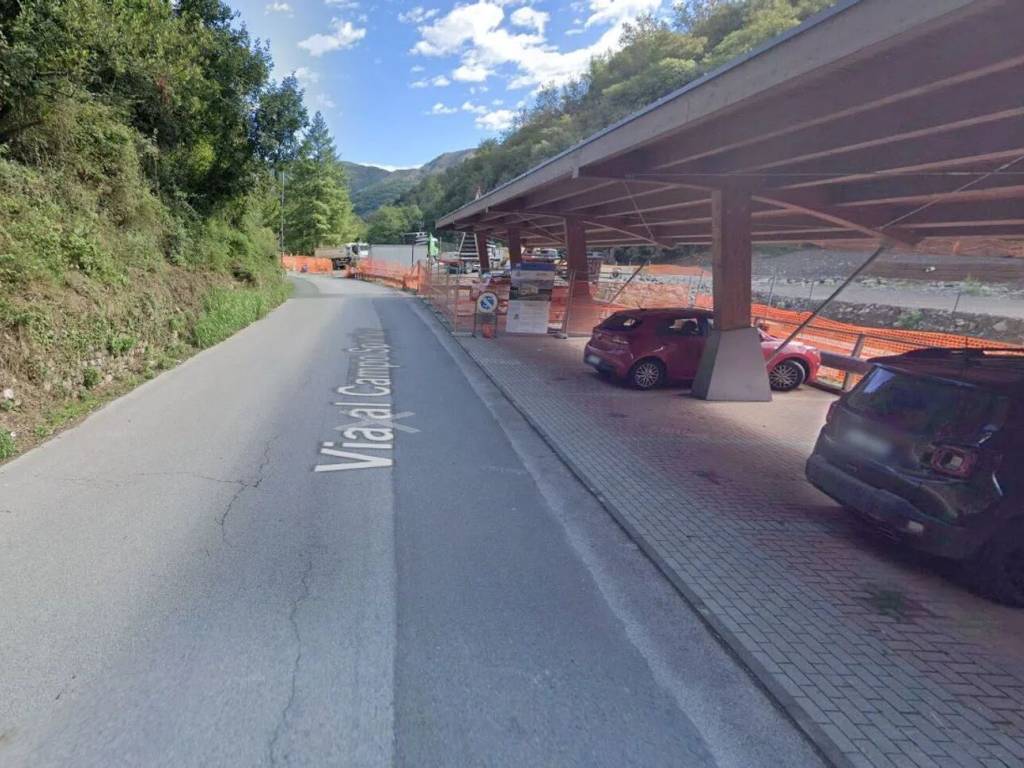 locale commerciale in affitto a Ne