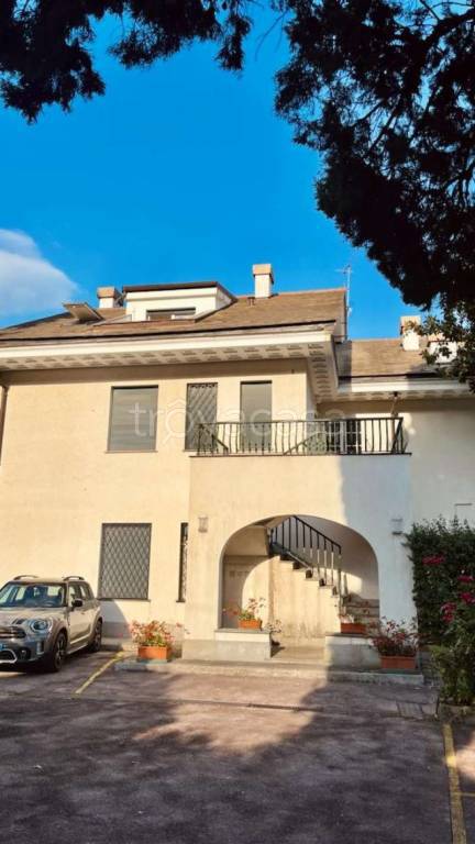 appartamento in affitto a Rapallo in zona San Michele di Pagana