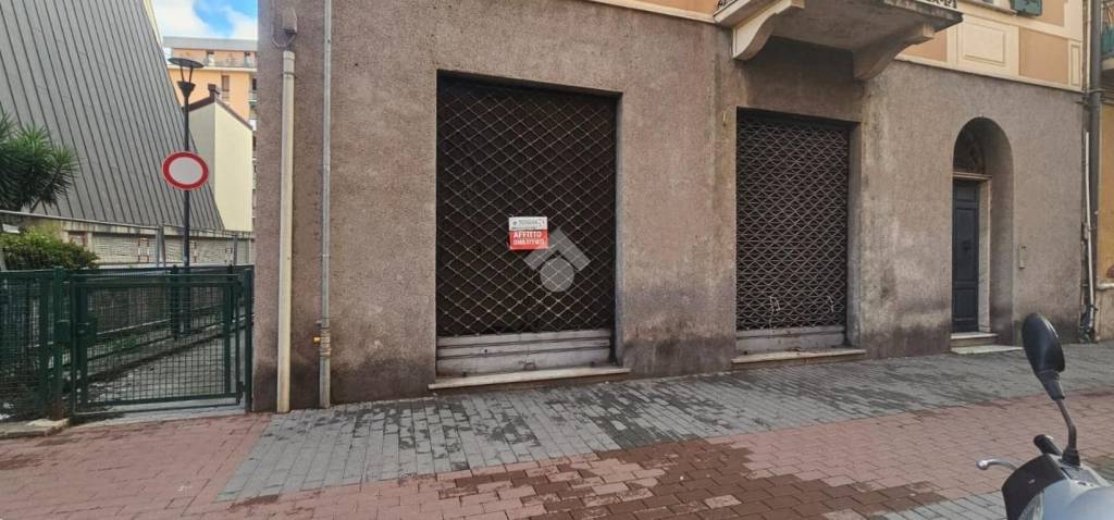 negozio in affitto a Rapallo