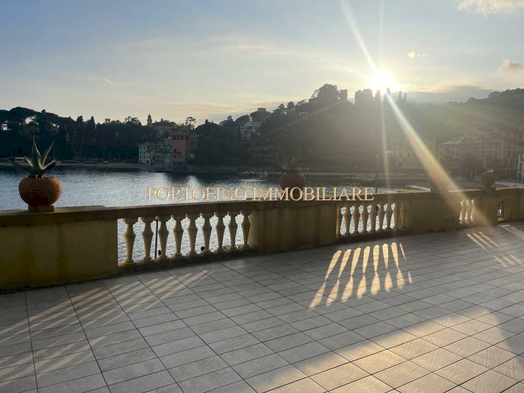 appartamento in affitto a Rapallo in zona San Michele di Pagana