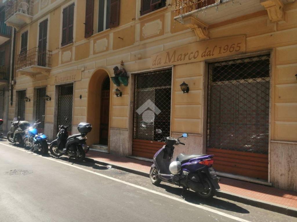 negozio in affitto a Rapallo