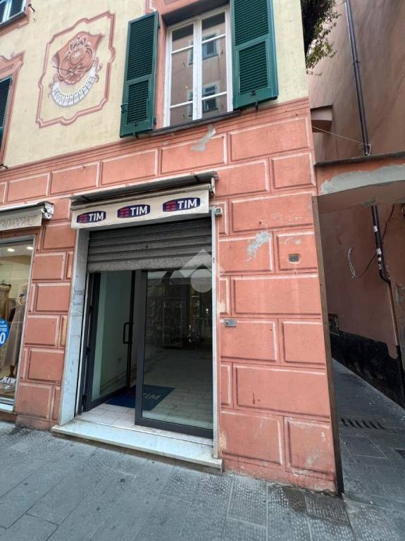 negozio in affitto a Rapallo