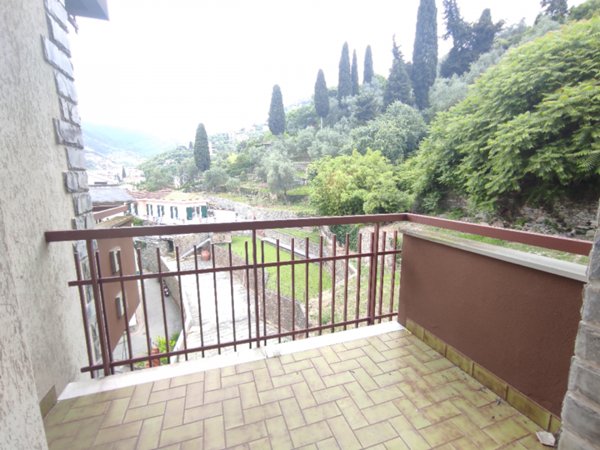 appartamento in affitto a Rapallo in zona San Michele di Pagana