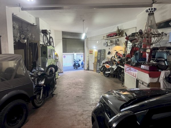 locale di sgombero in affitto a Rapallo