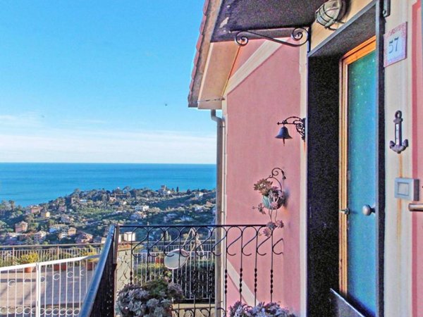appartamento in affitto a Rapallo in zona San Michele di Pagana