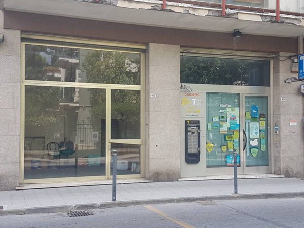 negozio in affitto a Rapallo