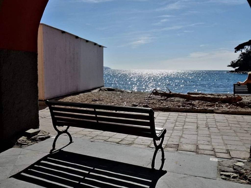 appartamento in affitto a Rapallo in zona San Michele di Pagana