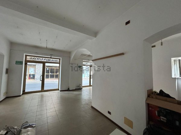 locale commerciale in affitto a Rapallo