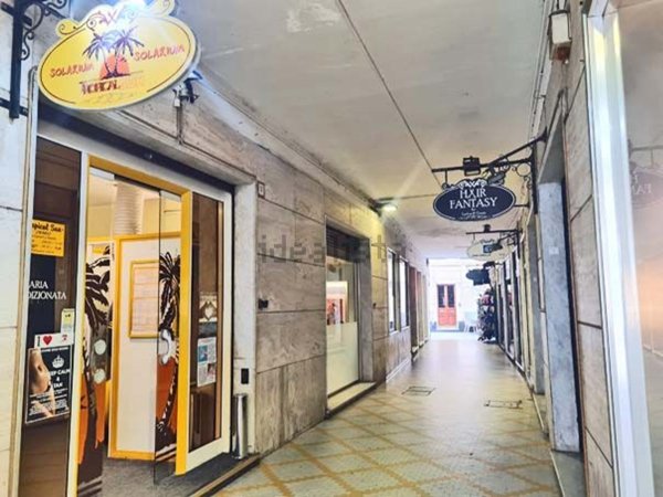 locale commerciale in affitto a Rapallo