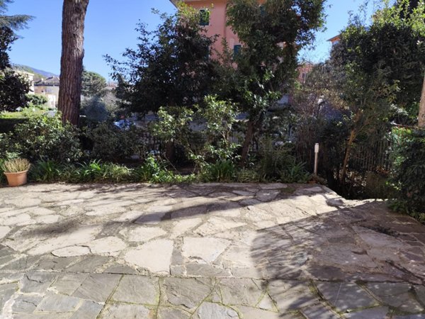 appartamento in affitto a Rapallo in zona San Michele di Pagana