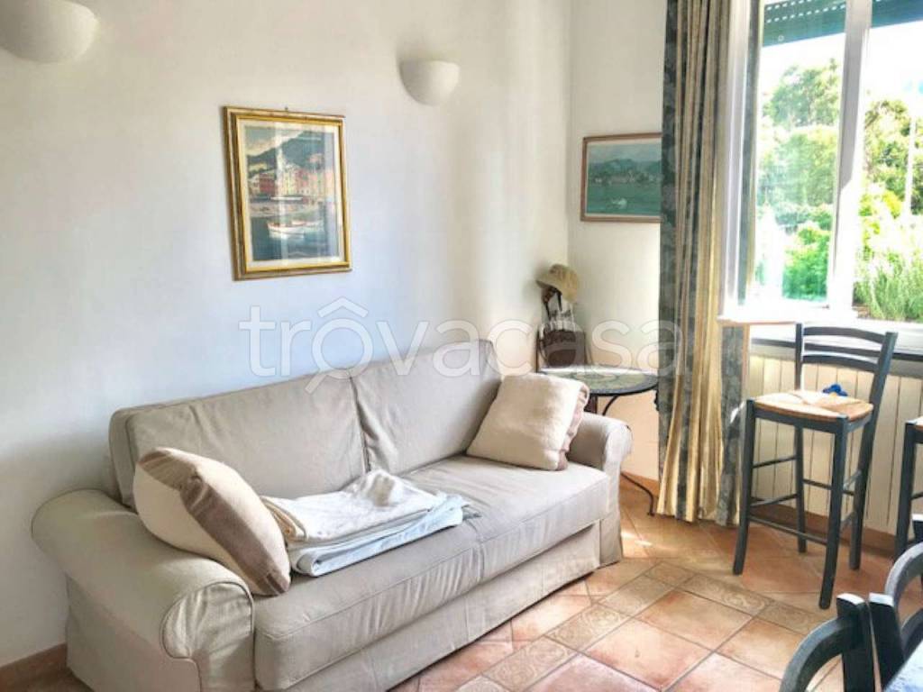 appartamento in affitto a Rapallo in zona San Michele di Pagana