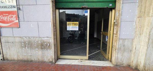 negozio in affitto a Rapallo