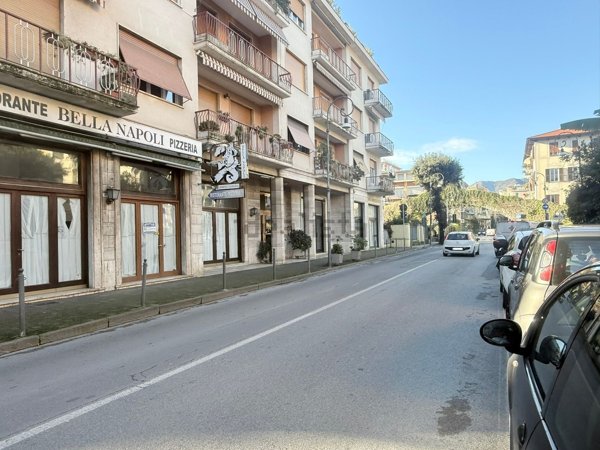 locale commerciale in affitto a Rapallo
