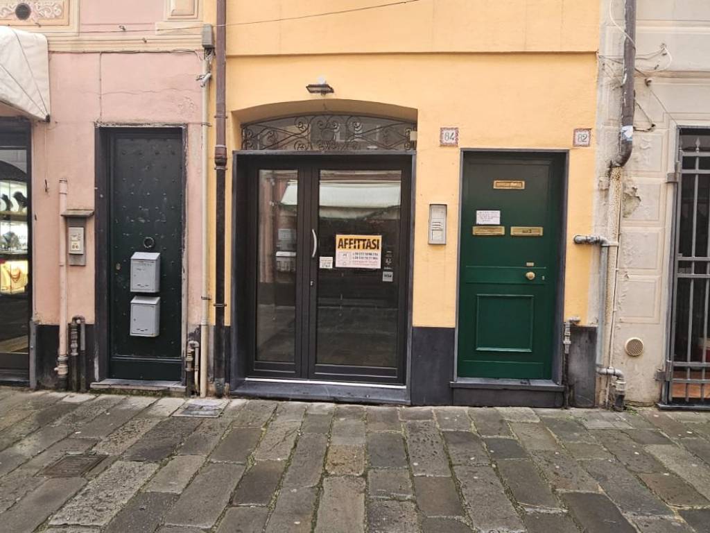 negozio in affitto a Rapallo